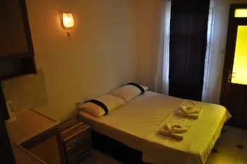 Nicholas Garden Hotel