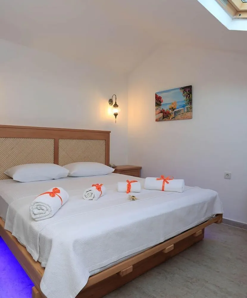 Deluxe Dört Kişilik Oda