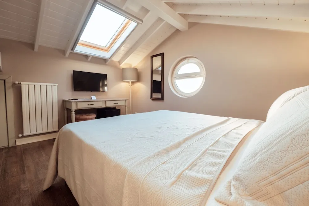 Economy Tek Büyük Yataklı Oda (Attic)