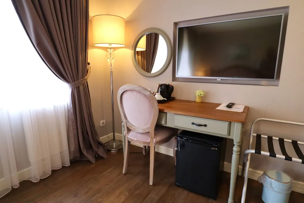 Deluxe Tek Büyük Yataklı Oda, Balkon