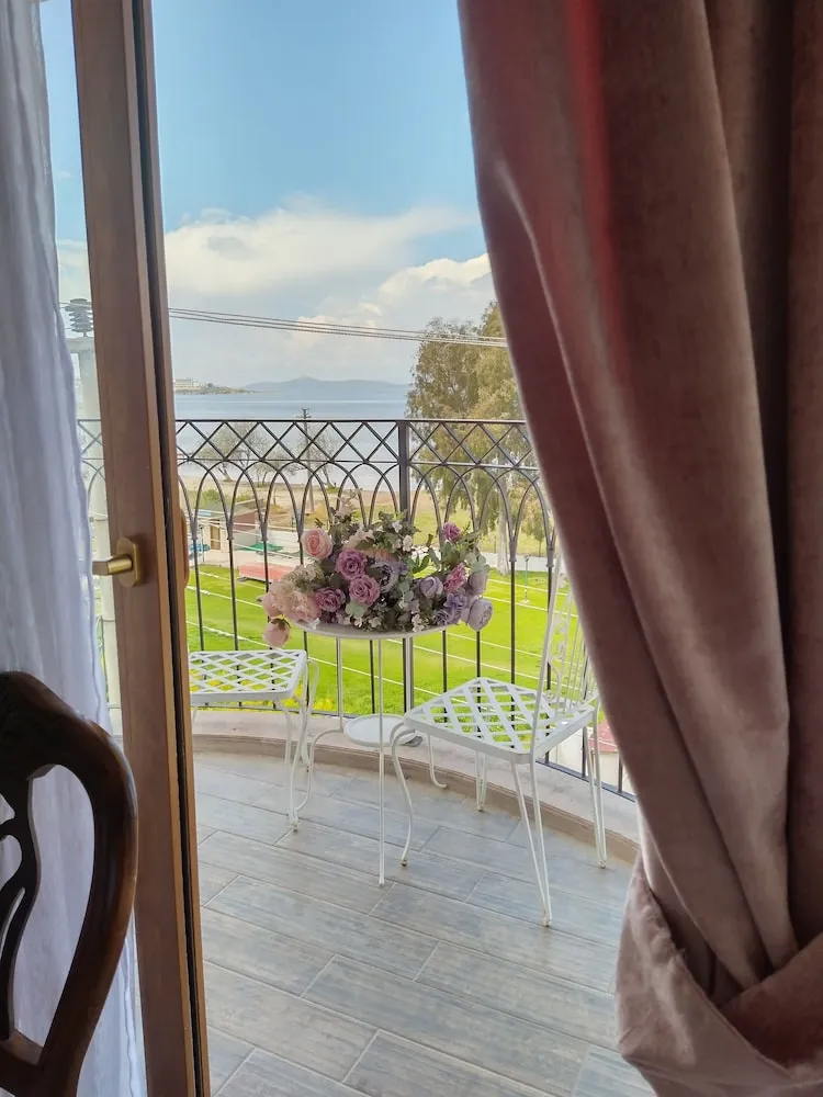 Deluxe Tek Büyük Yataklı Oda, Deniz Manzaralı