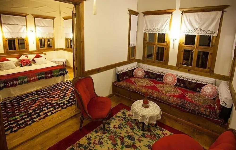 Standard Üç Kişilik Oda