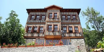 Dadibra Konak
