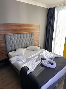 Skyport Istanbul Hotel