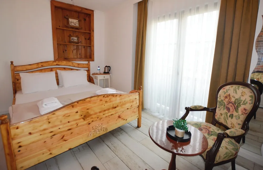 Jakuzili ve Somineli Deluxe Oda