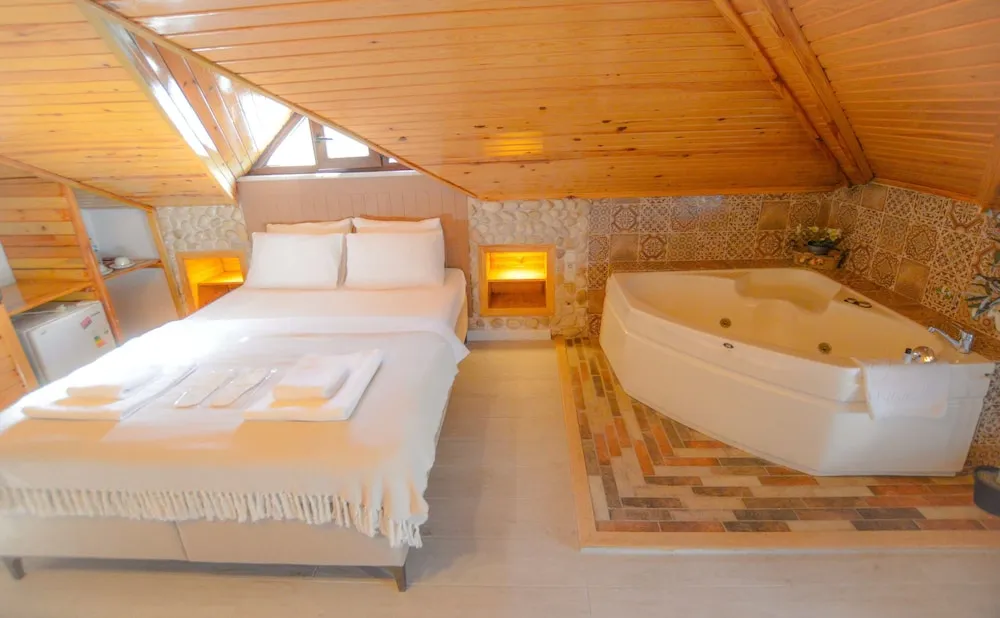 Çatı Katı Süiti (Penthouse)