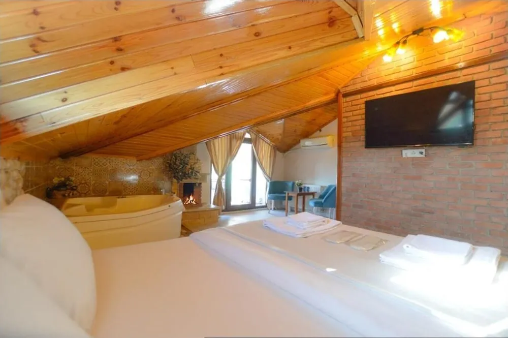 Çatı Katı Süiti (Penthouse)