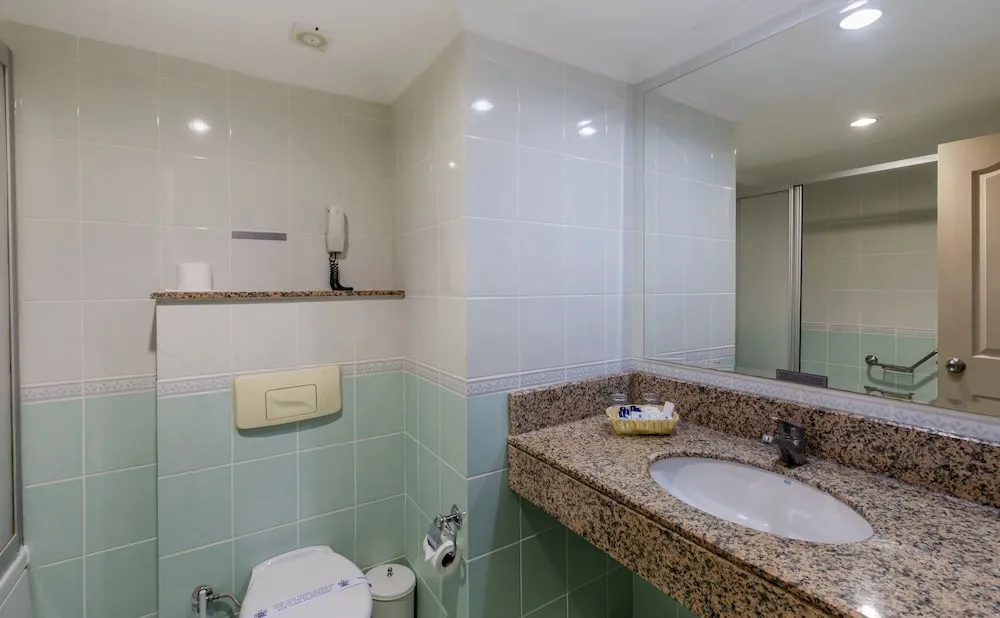 Standard Üç Kişilik Oda, Kısmi Deniz Manzaralı