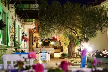 Zeytin Arası Apart Otel