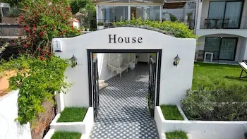 Cunda House Kucuk Otel