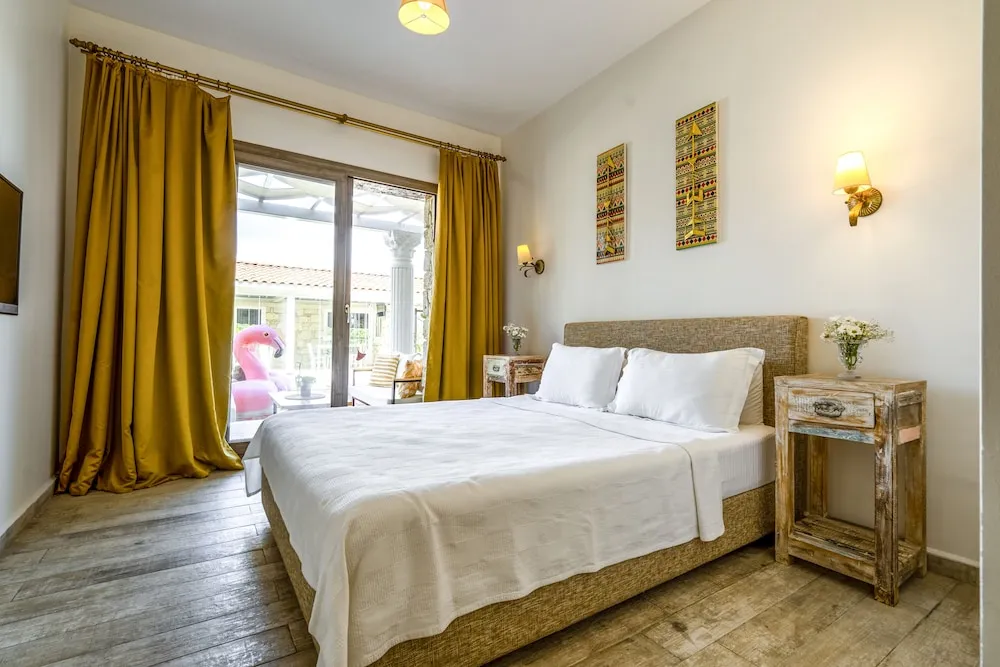 Deluxe Oda, 1 Çift Kişilik Yatak, Havuz Kullanımı, Havuz Manzaralı