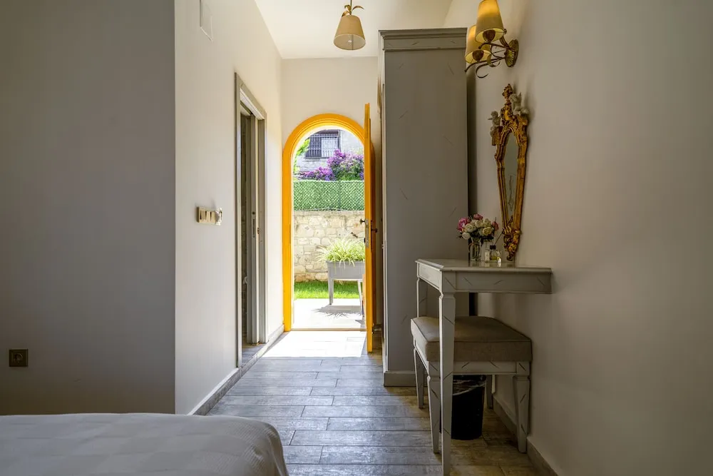 Deluxe Oda, 1 Çift Kişilik Yatak, Havuz Kullanımı, Havuz Manzaralı