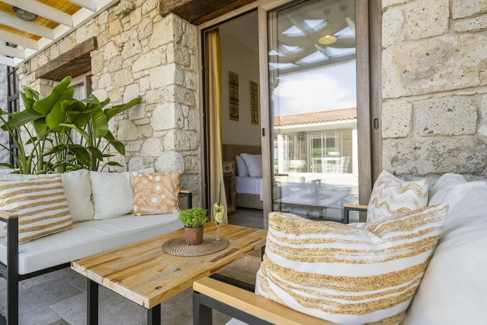 Deluxe Oda, 1 Çift Kişilik Yatak, Havuz Kullanımı, Havuz Manzaralı