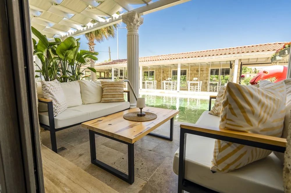 Deluxe Oda, 1 Çift Kişilik Yatak, Havuz Kullanımı, Havuz Manzaralı