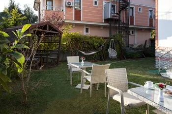 Defne Hotel