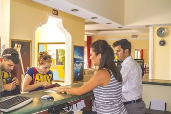 Hotel First Class
