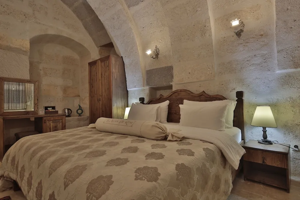 Standard Tek Büyük Yataklı Oda