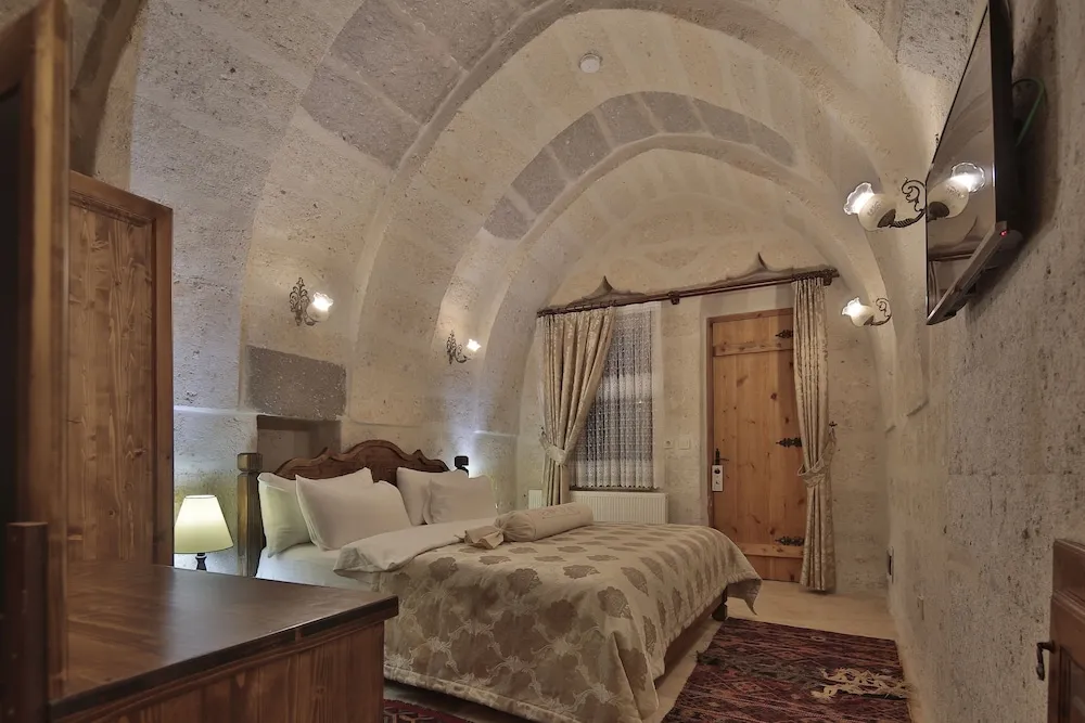 Standard Tek Büyük Yataklı Oda