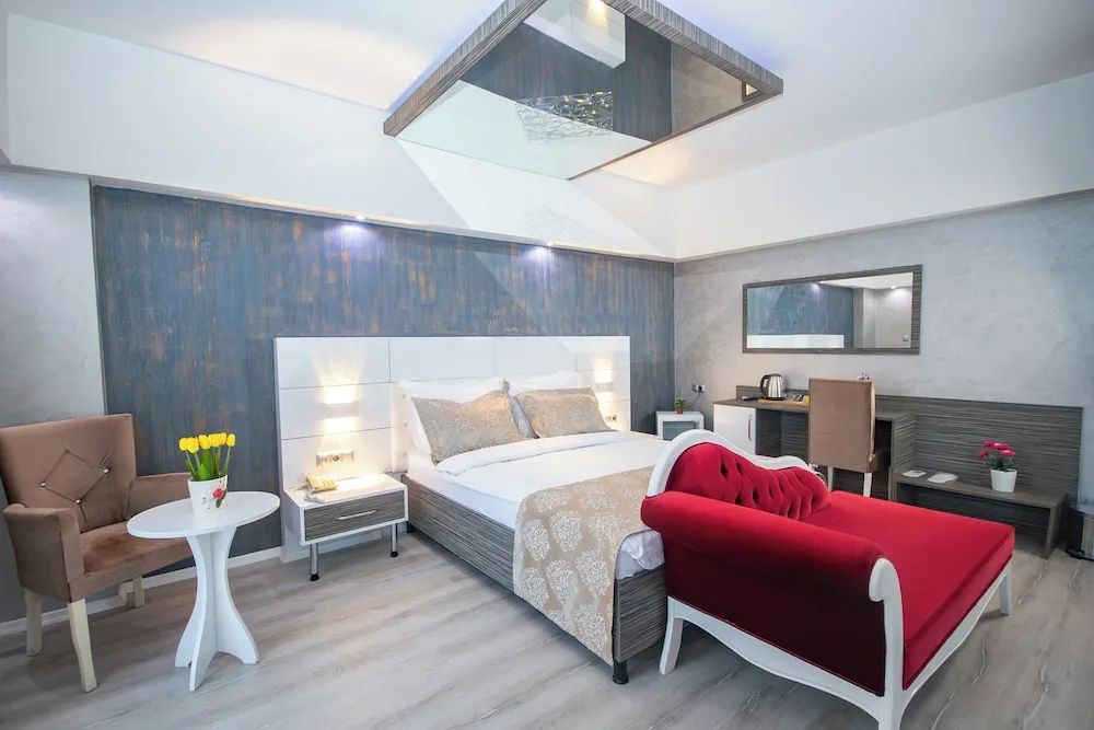 BALKONLU PRINCE SUITE