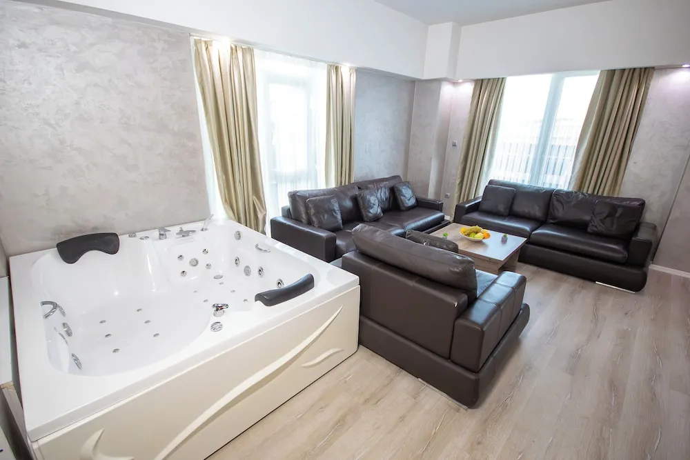 BALKONLU PRINCE SUITE