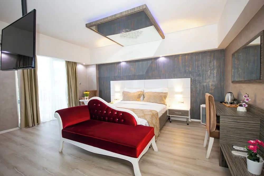 BALKONLU PRINCE SUITE