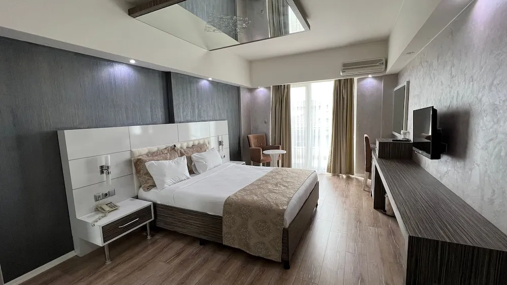 Superior Room with Balcony