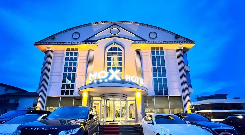 Mox Hotel