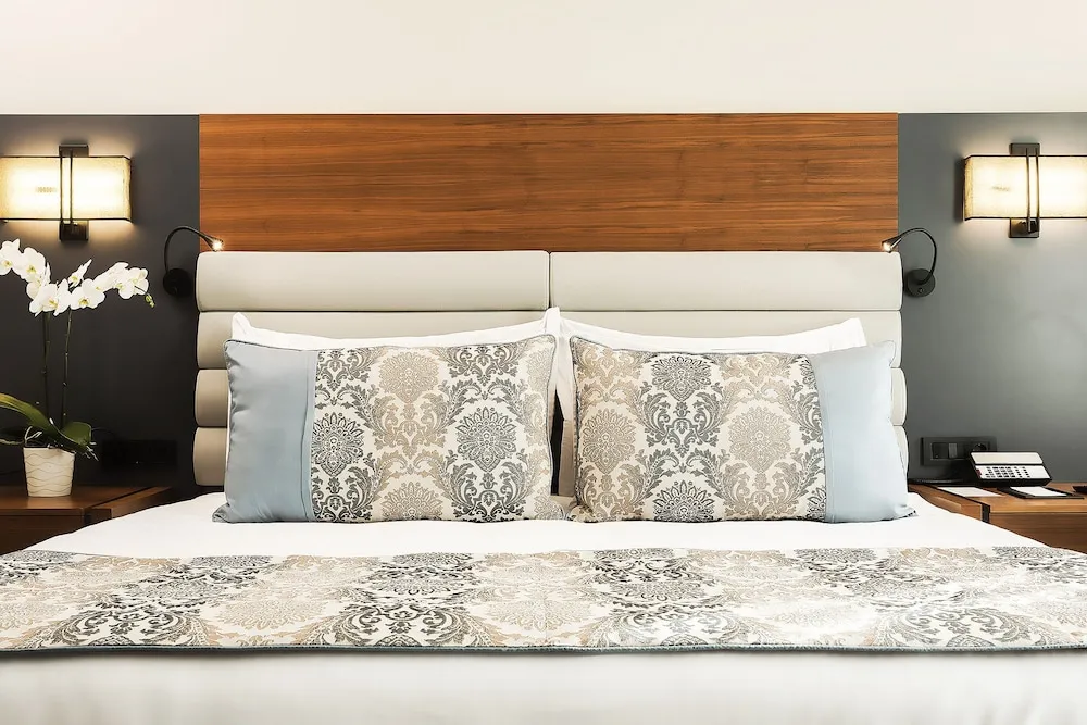 Superior Room King River View