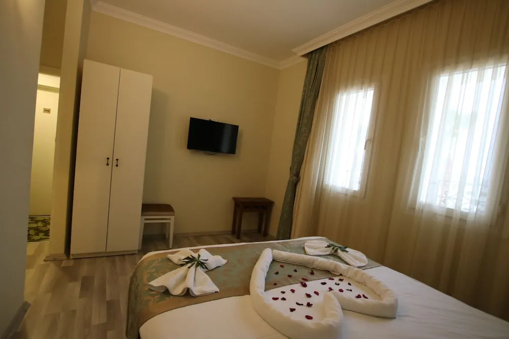 Standard Tek Büyük veya İki Ayrı Yataklı Oda, Deniz Manzaralı