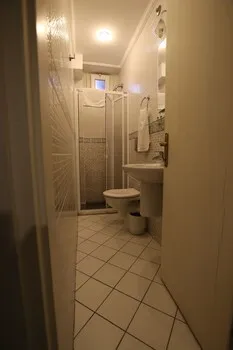 Artemis Hotel