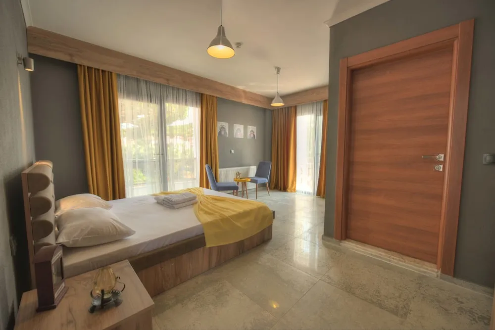 Deluxe Tek Büyük Yataklı Oda