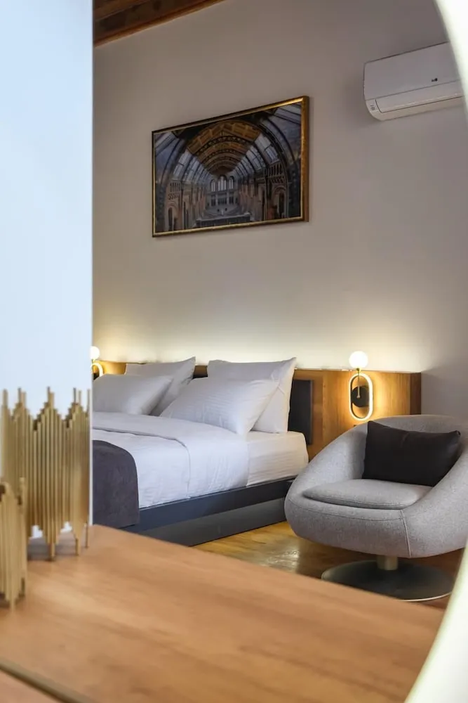 Royal Oda, 1 Büyük (Queen) Boy Yatak ve Çekyat, Balkon, Şehir Manzaralı