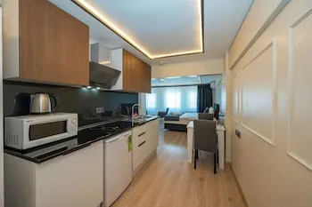 Aiza Suites