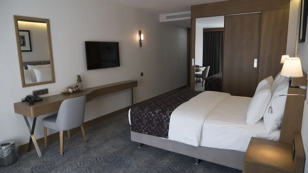 Deluxe Dört Kişilik Oda, Deniz Manzaralı