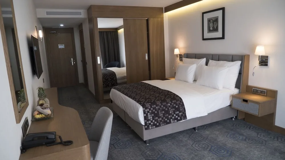 Deluxe Dört Kişilik Oda, Deniz Manzaralı