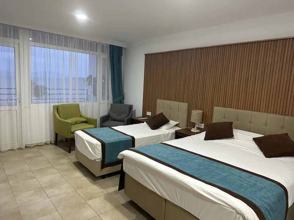 Luxury Üç Kişilik Oda, Deniz Manzaralı