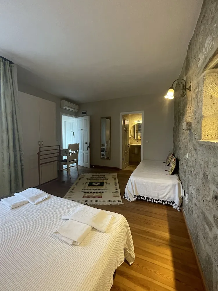 Deluxe Üç Kişilik Oda