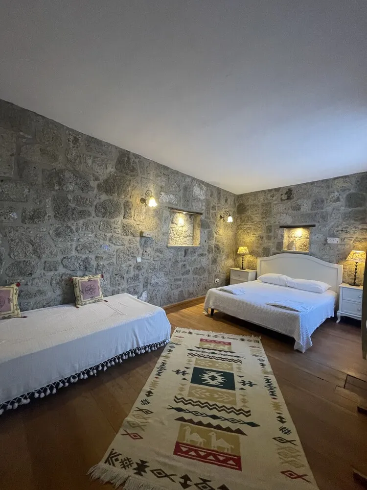 Deluxe Üç Kişilik Oda