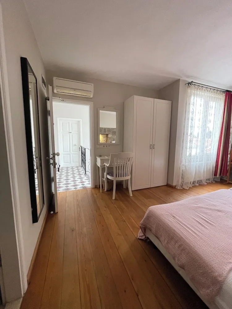 Deluxe Üç Kişilik Oda