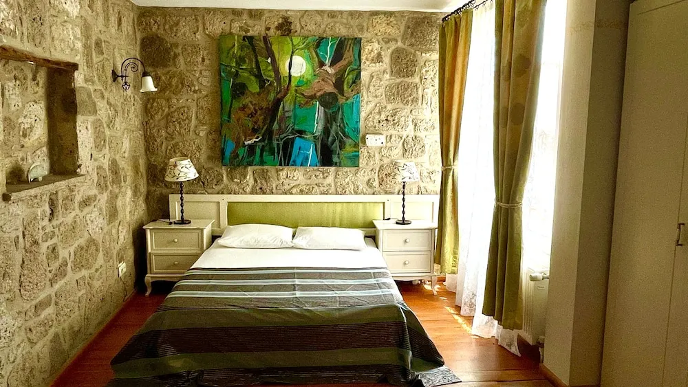 Deluxe Üç Kişilik Oda