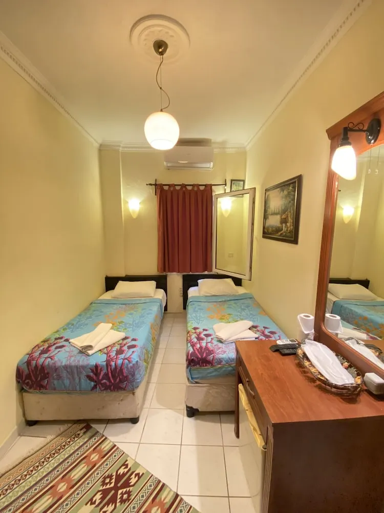 Standard Tek Büyük veya İki Ayrı Yataklı Oda