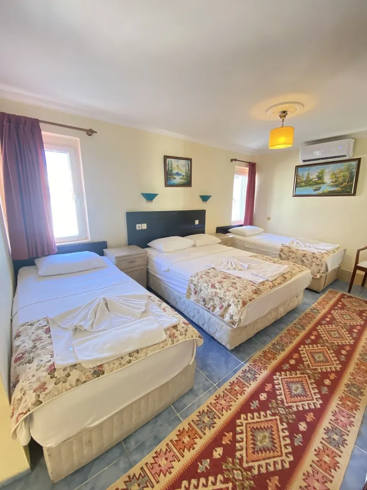 Standard Dört Kişilik Oda