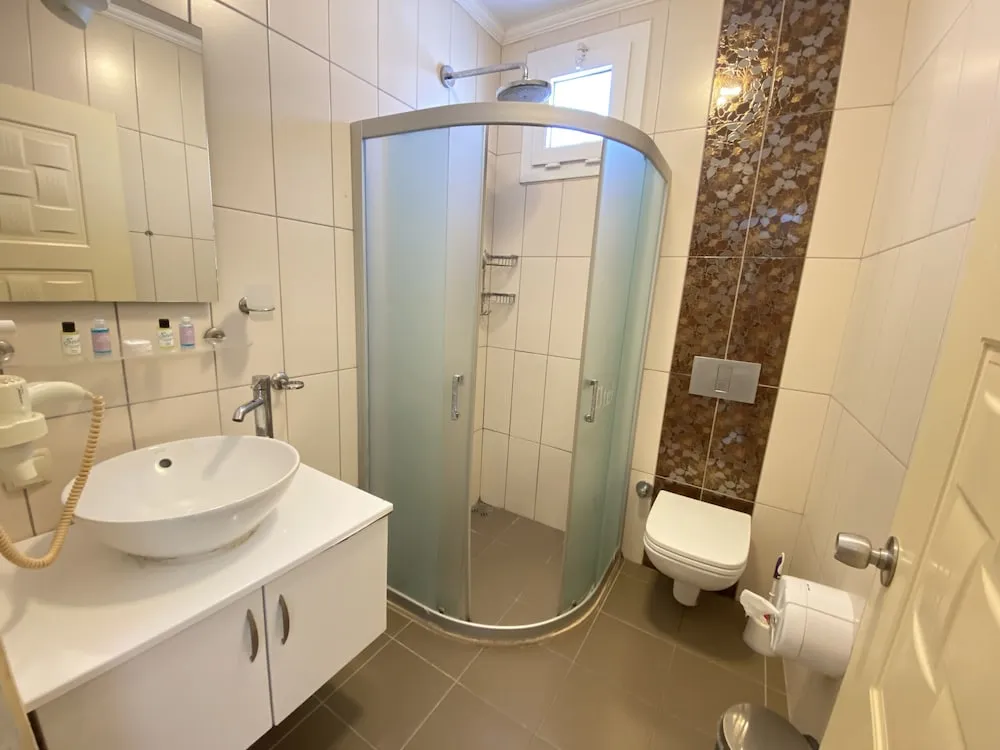 Deluxe Üç Kişilik Oda