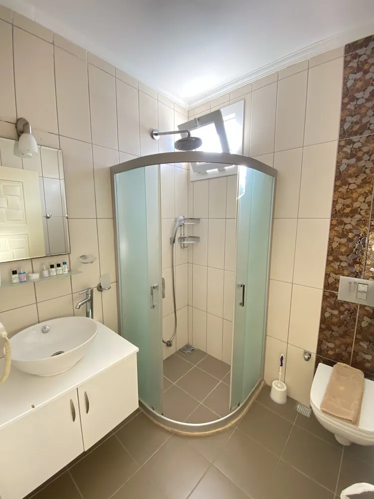 Deluxe Dört Kişilik Oda