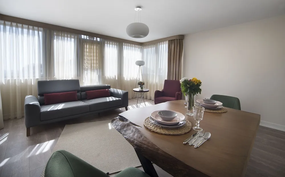 Terrace City Suite