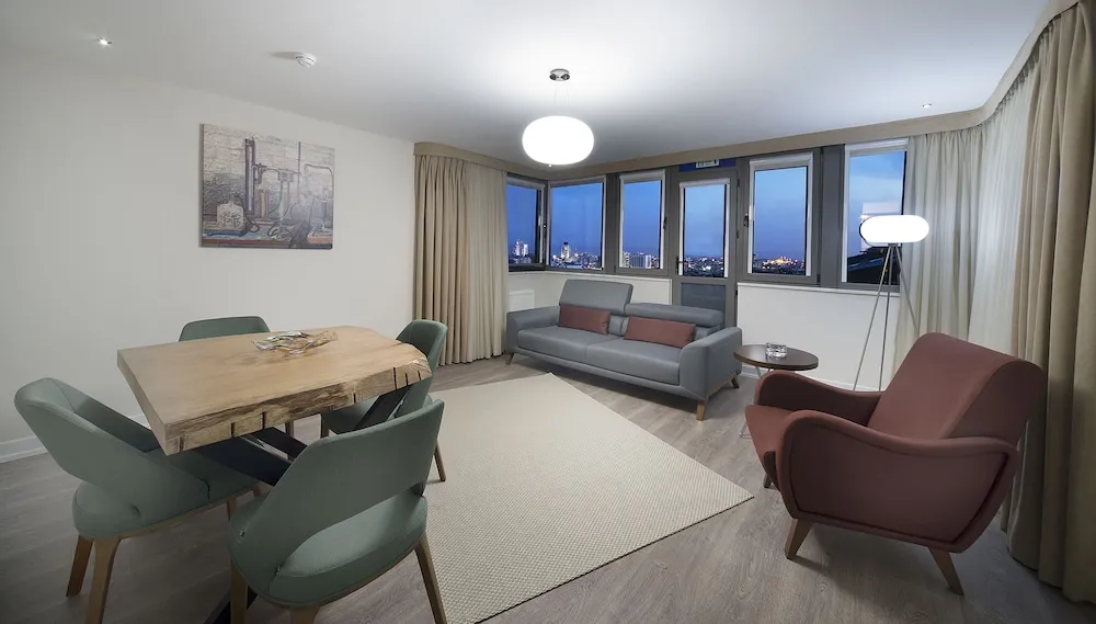 Terrace City Suite