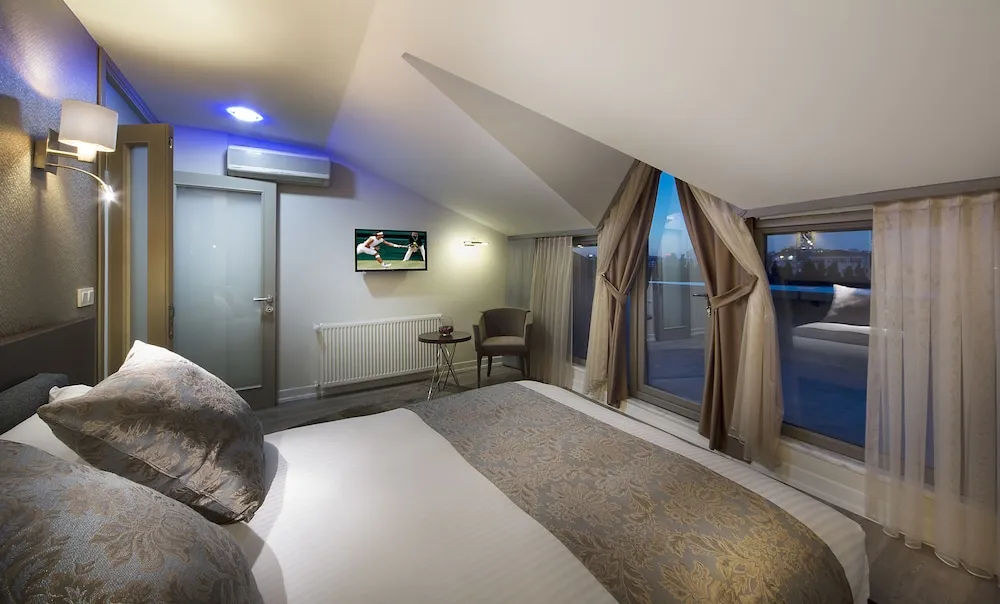 Terrace City Suite