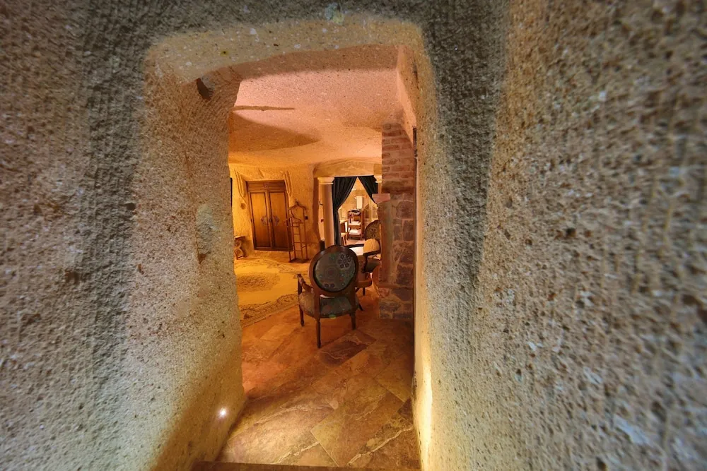 Deluxe Suite with Chimney