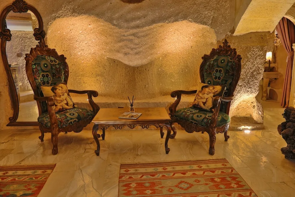 Honeymoon King Suite