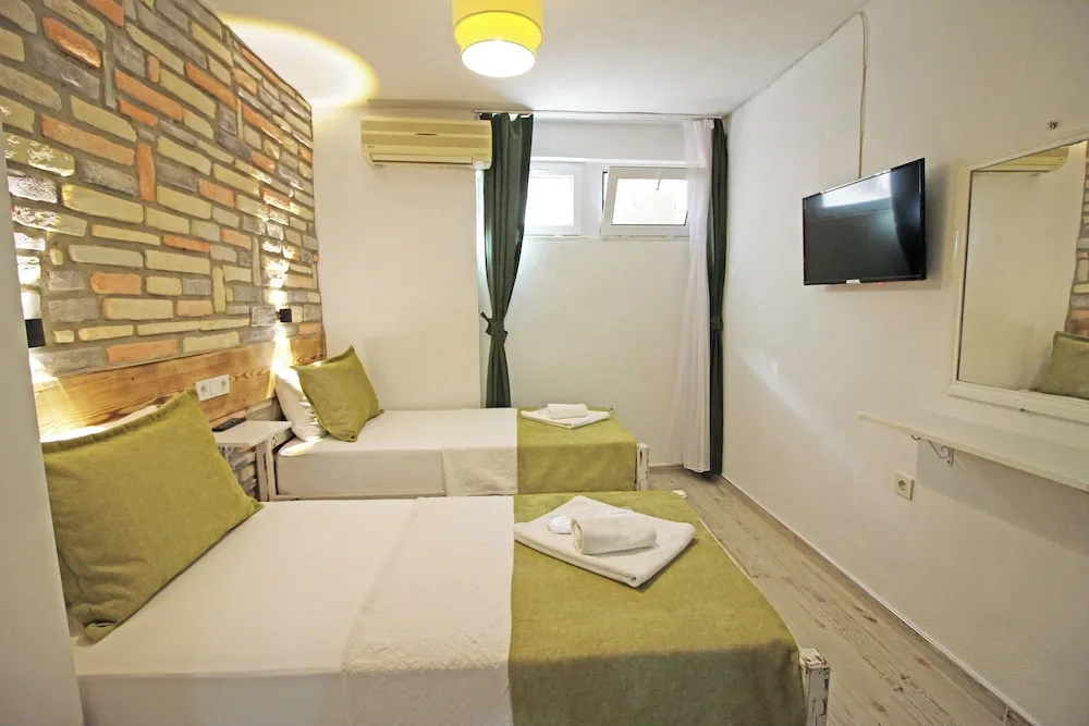 Ekonomi İki Ayrı Yataklı Oda (Bodrum Kat)